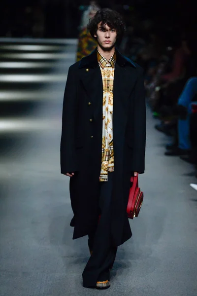 Look 45